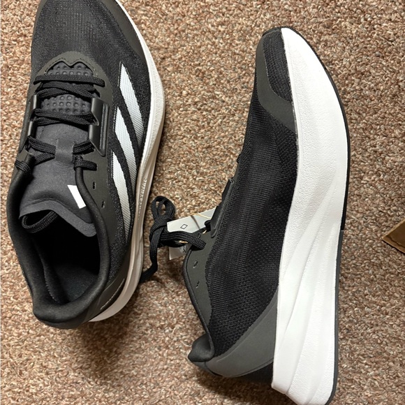 NWT! Adidas ladies shoes. - Picture 6 of 7